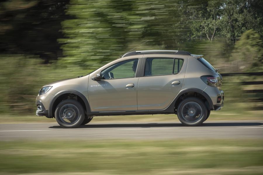  Renault Sandero Stepway 2019 года  (LA) (фото 30 из 40)